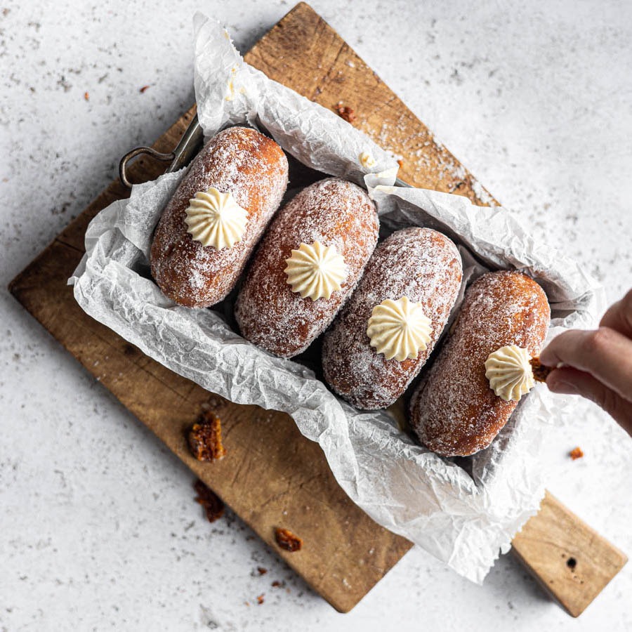 DOUGHNUTS  BAKING CLASS